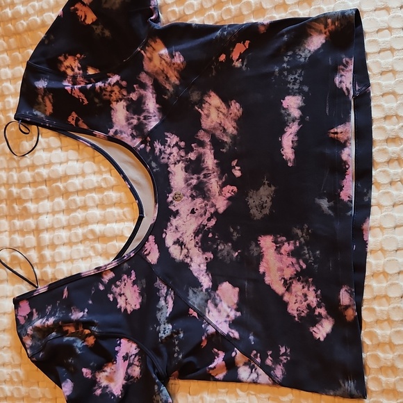 Lululemom Crop Tie-Dye Top - Picture 2 of 2